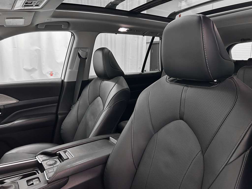 2024 Toyota Grand Highlander - Image 15