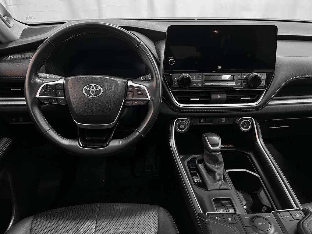2024 Toyota Grand Highlander - Image 18