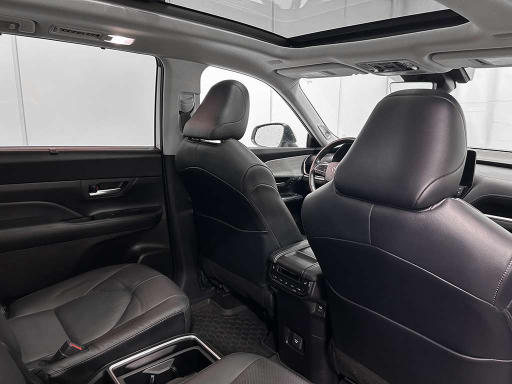 2024 Toyota Grand Highlander - Image 19