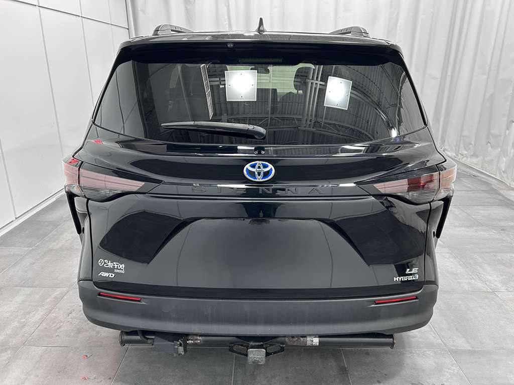 2023 Toyota Sienna - Image 5