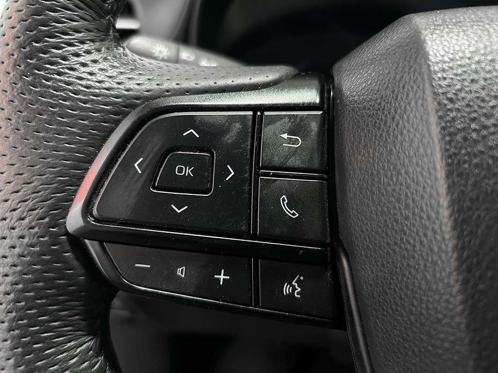 2023 Toyota Sienna - Image 10