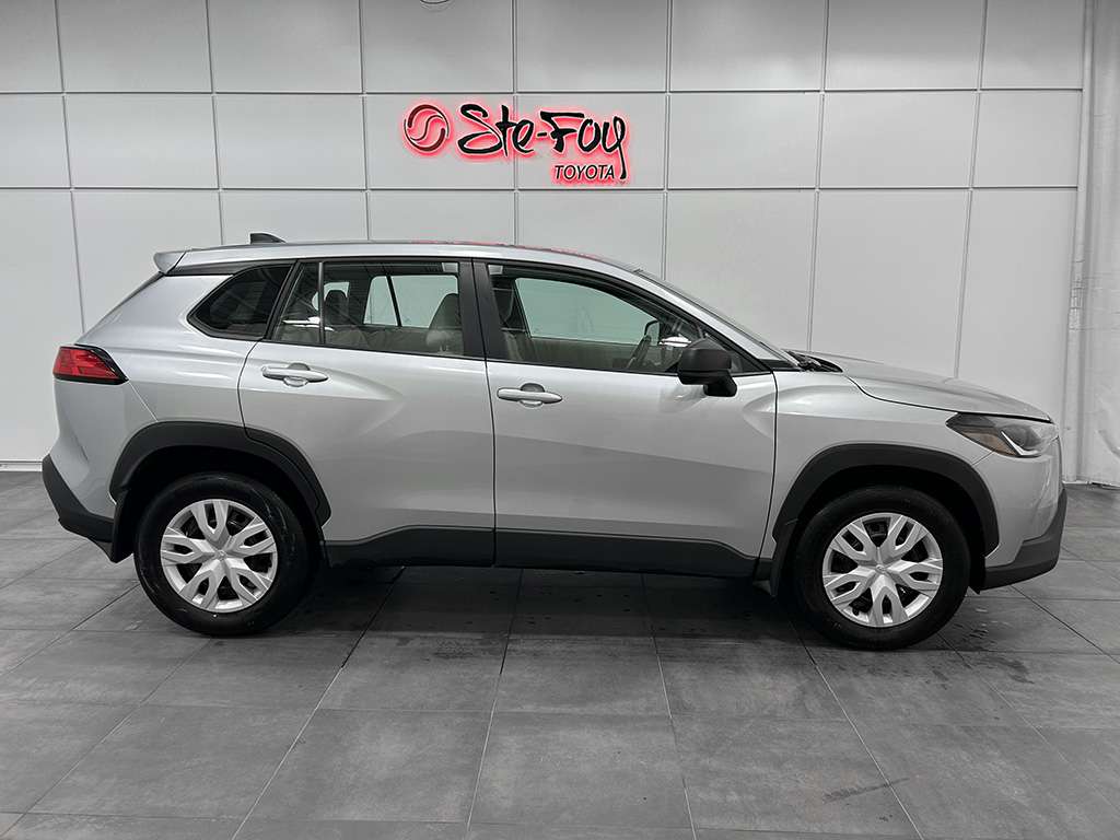 2024 Toyota Corolla Cross - Image 7