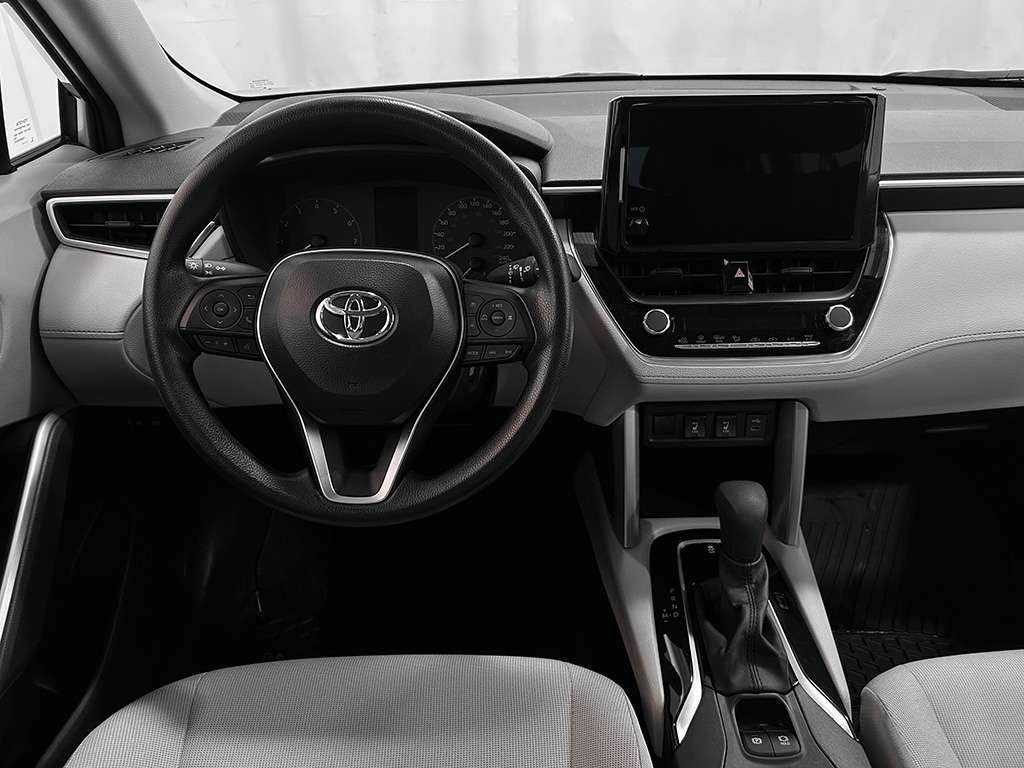 2024 Toyota Corolla Cross - Image 17