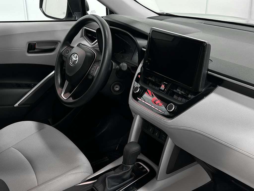 2024 Toyota Corolla Cross - Image 19