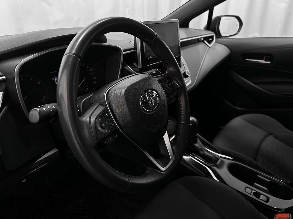 2024 Toyota Corolla Hatchback - Image 8