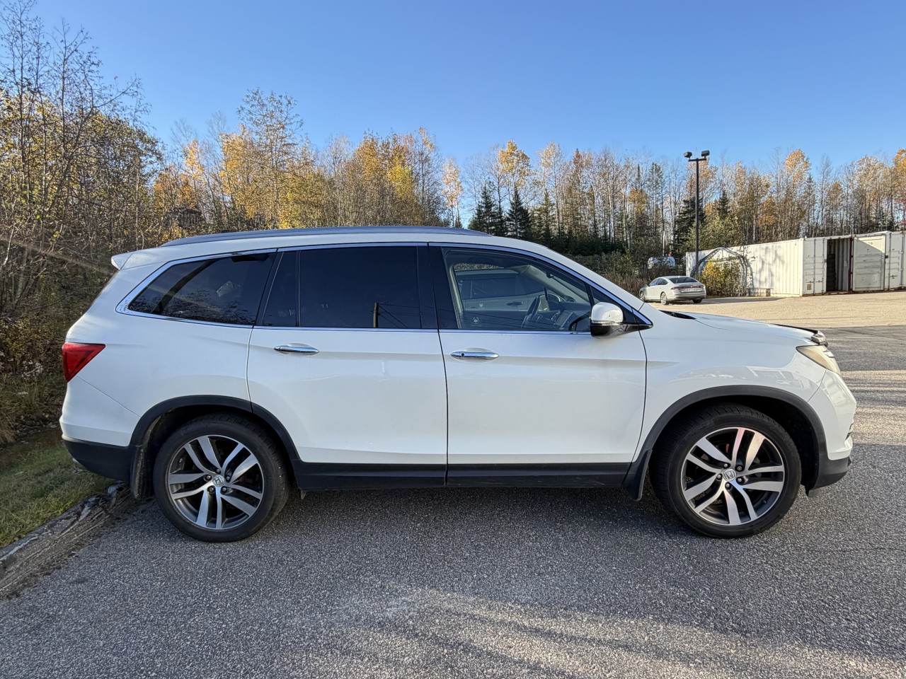 2018 Honda Pilot - Image 5
