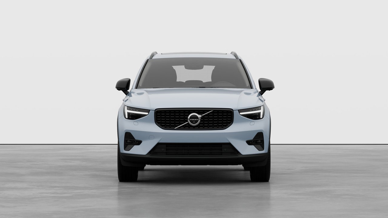 2026 Volvo XC40 - Image 5