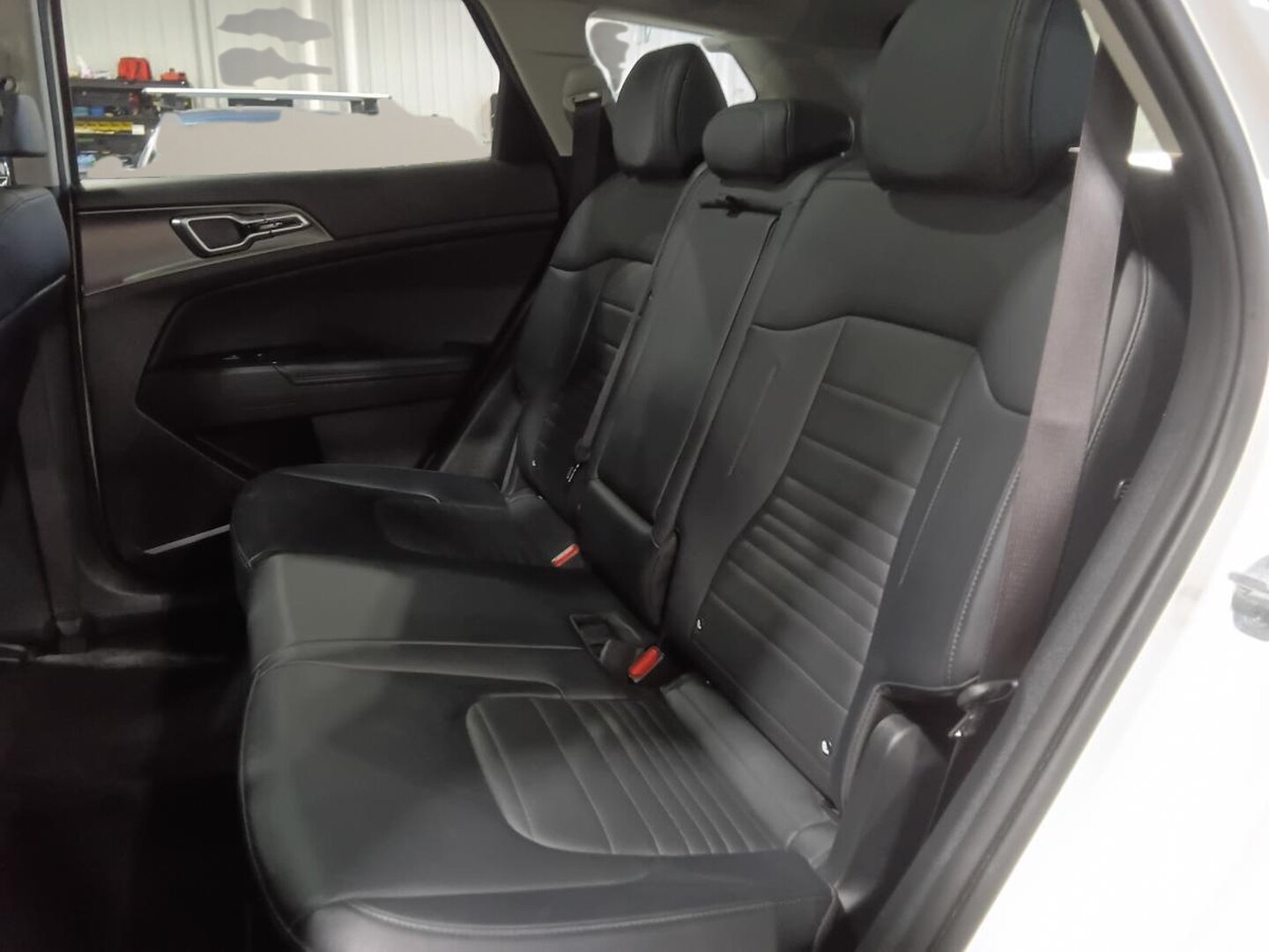 2023 Kia Sportage PHEV - Image 7