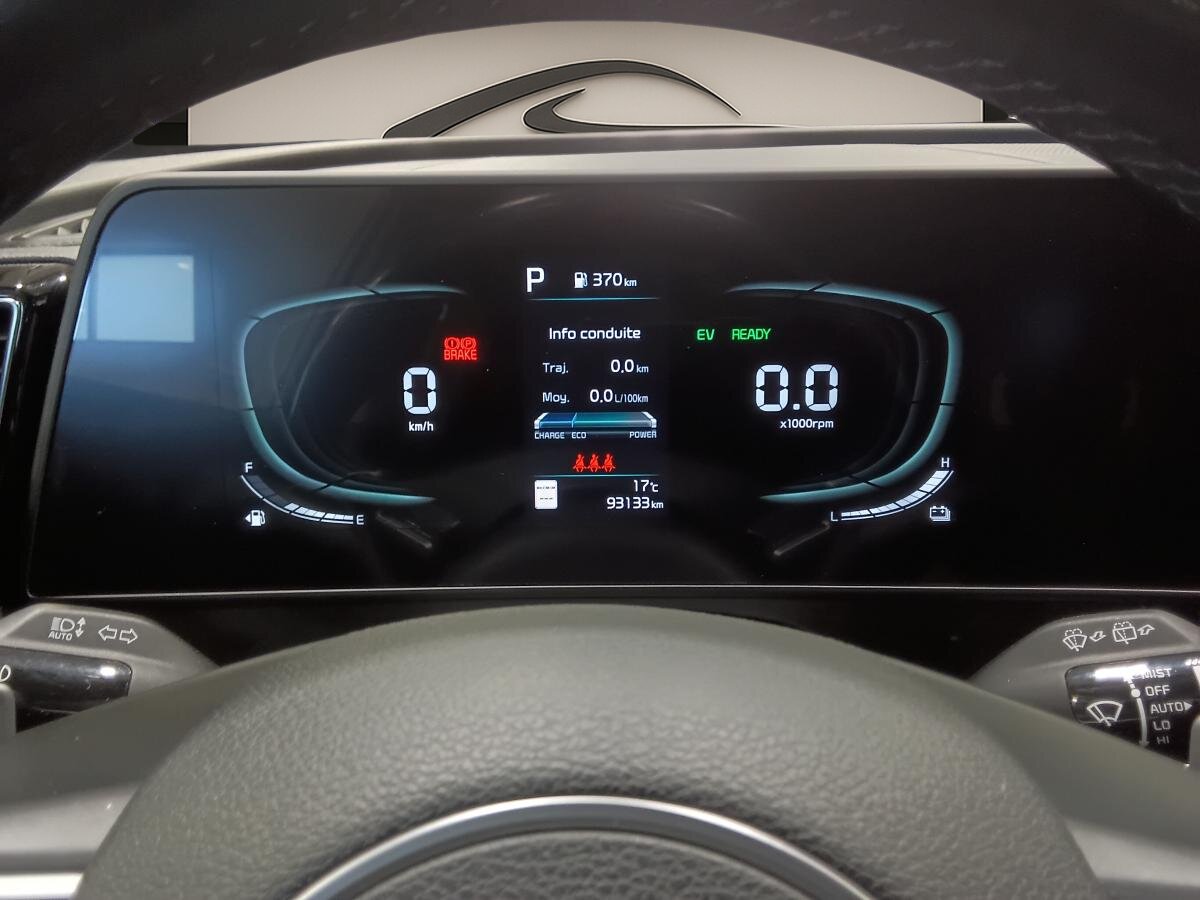 2023 Kia Sportage PHEV - Image 17