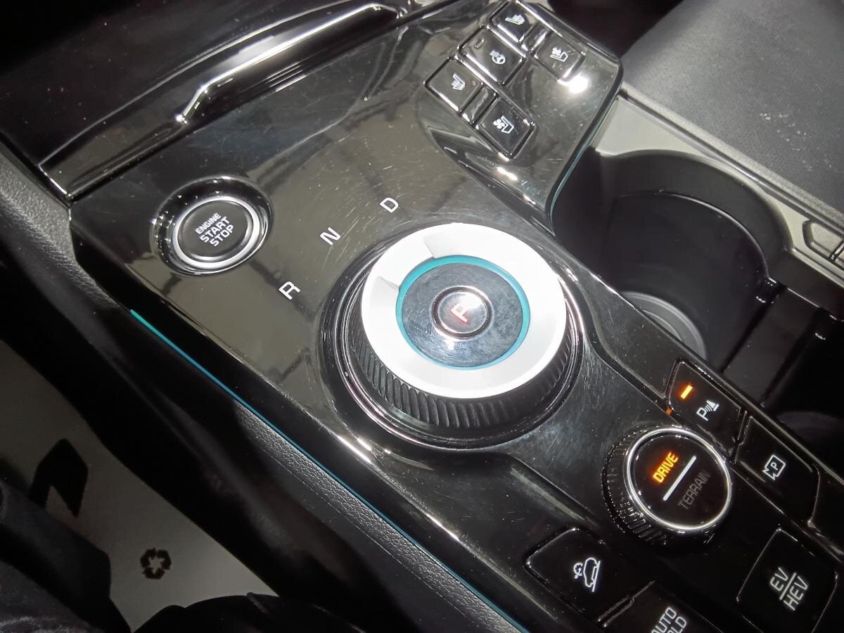 2023 Kia Sportage PHEV - Image 20