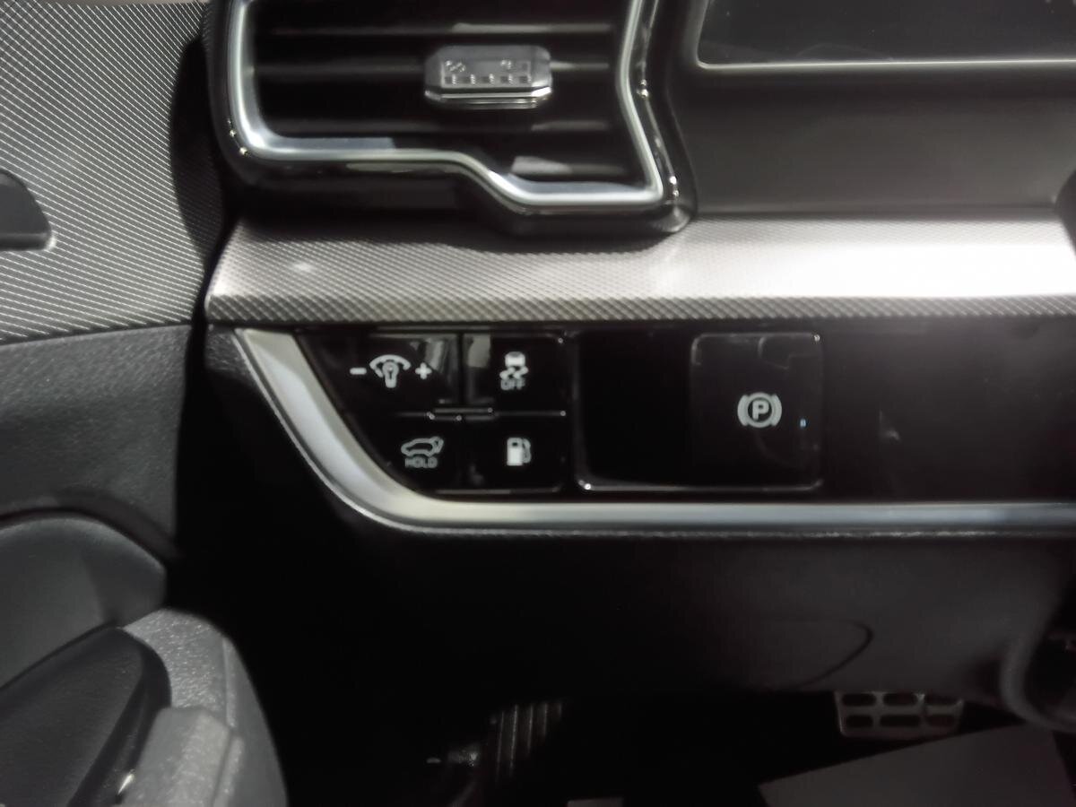2023 Kia Sportage PHEV - Image 21