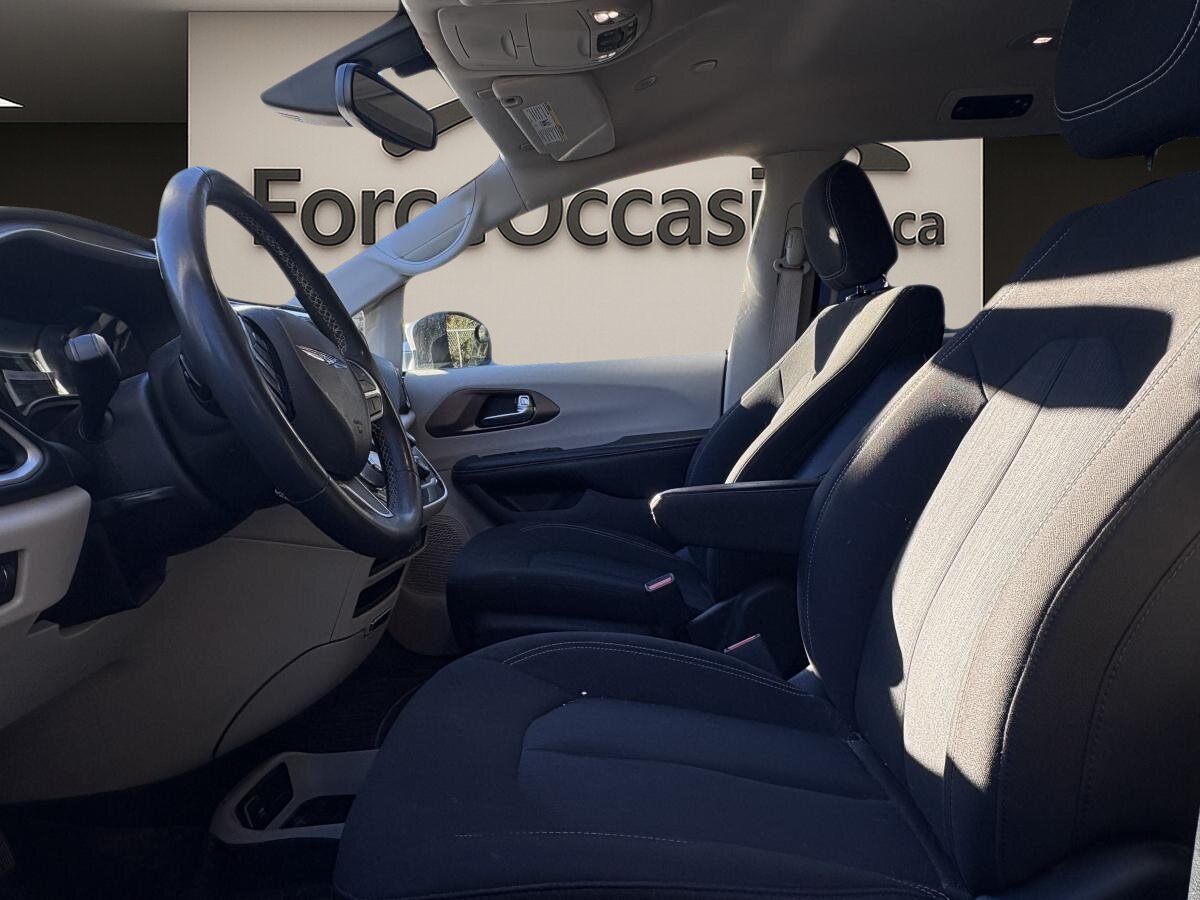 2022 Chrysler Grand Caravan - Image 6