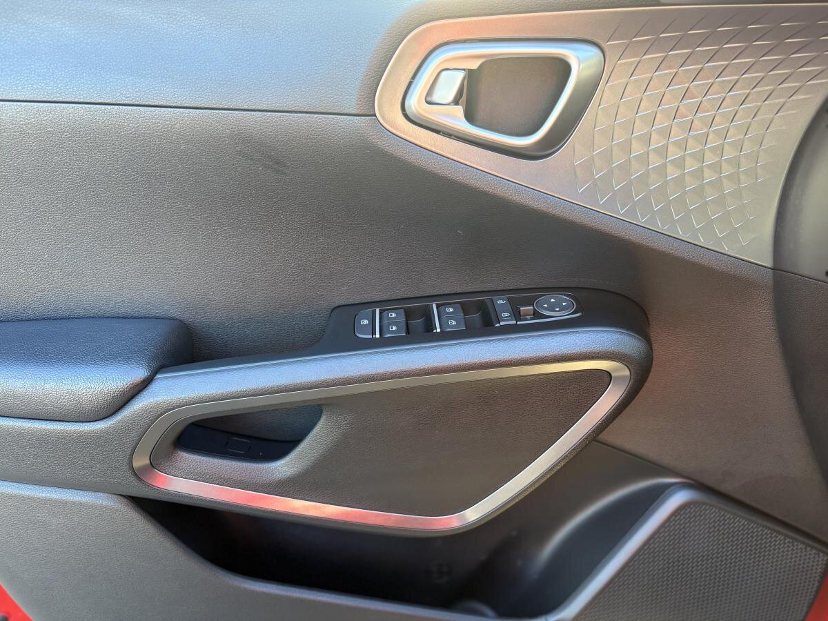 2020 Kia Soul - Image 20