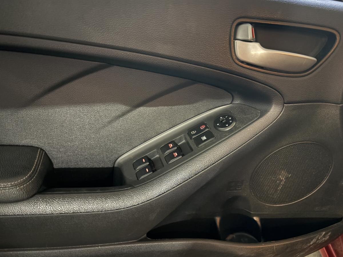 2018 Kia Forte - Image 8