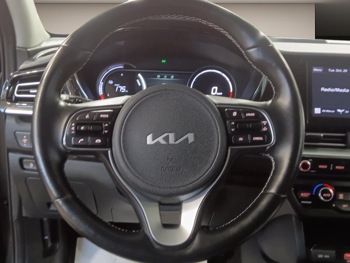 2022 Kia Niro EV - Image 17