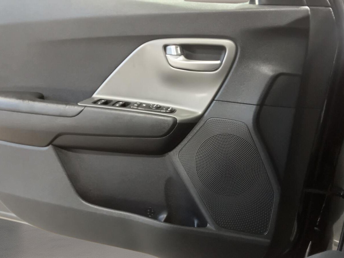 2022 Kia Niro EV - Image 22