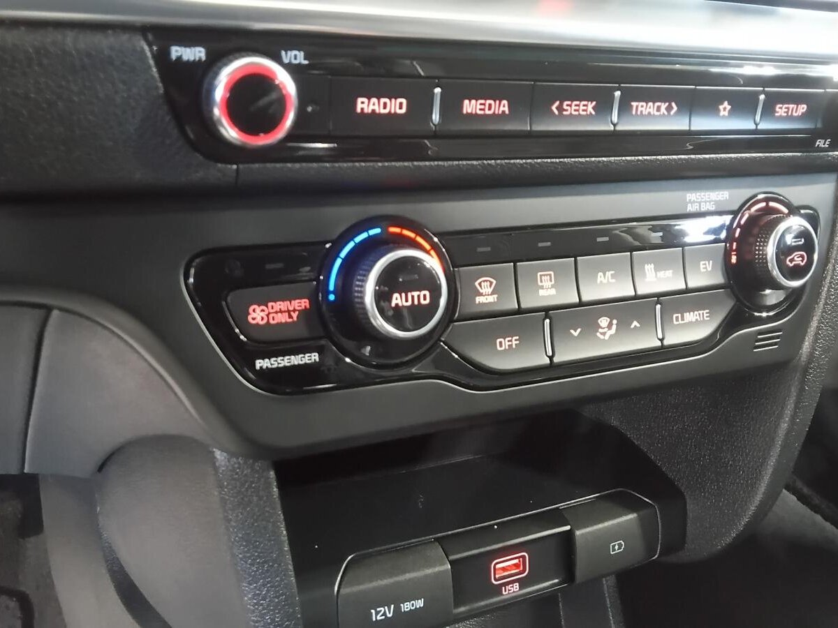 2022 Kia Niro EV - Image 31
