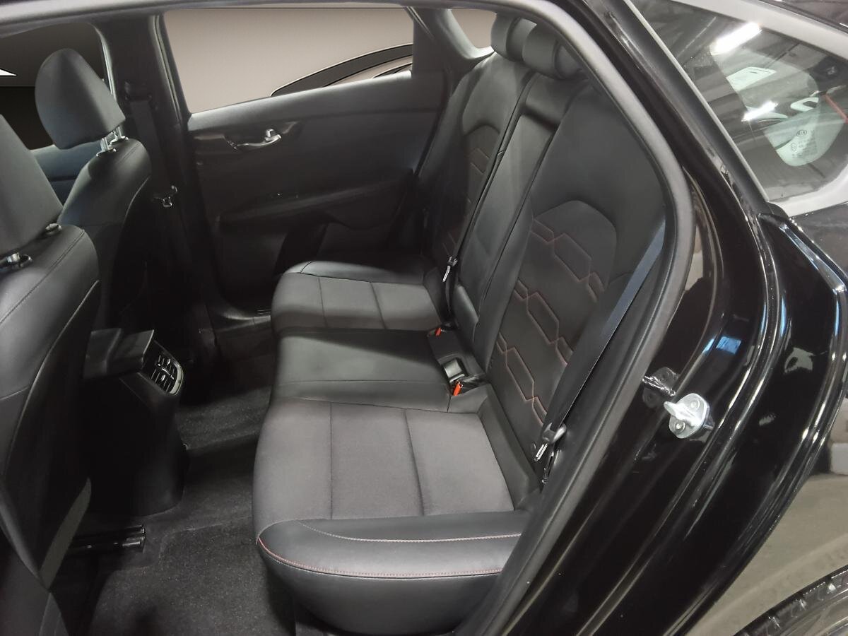 2021 Kia Forte - Image 28