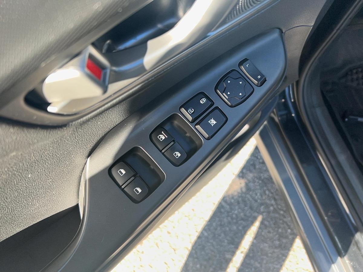 2019 Hyundai Kona Electric - Image 15