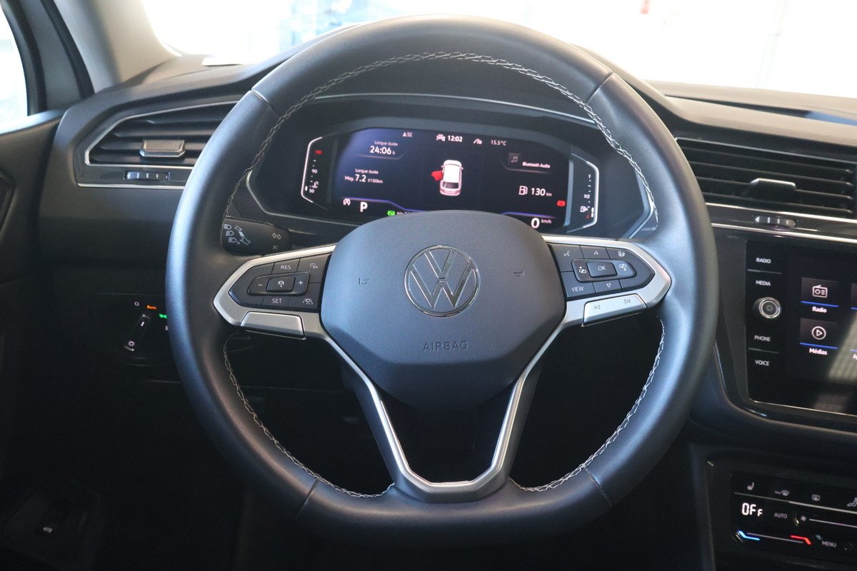 2022 Volkswagen Tiguan - Image 11