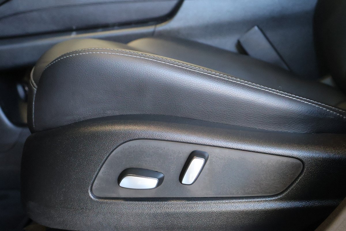 2023 Cadillac XT5 - Image 6