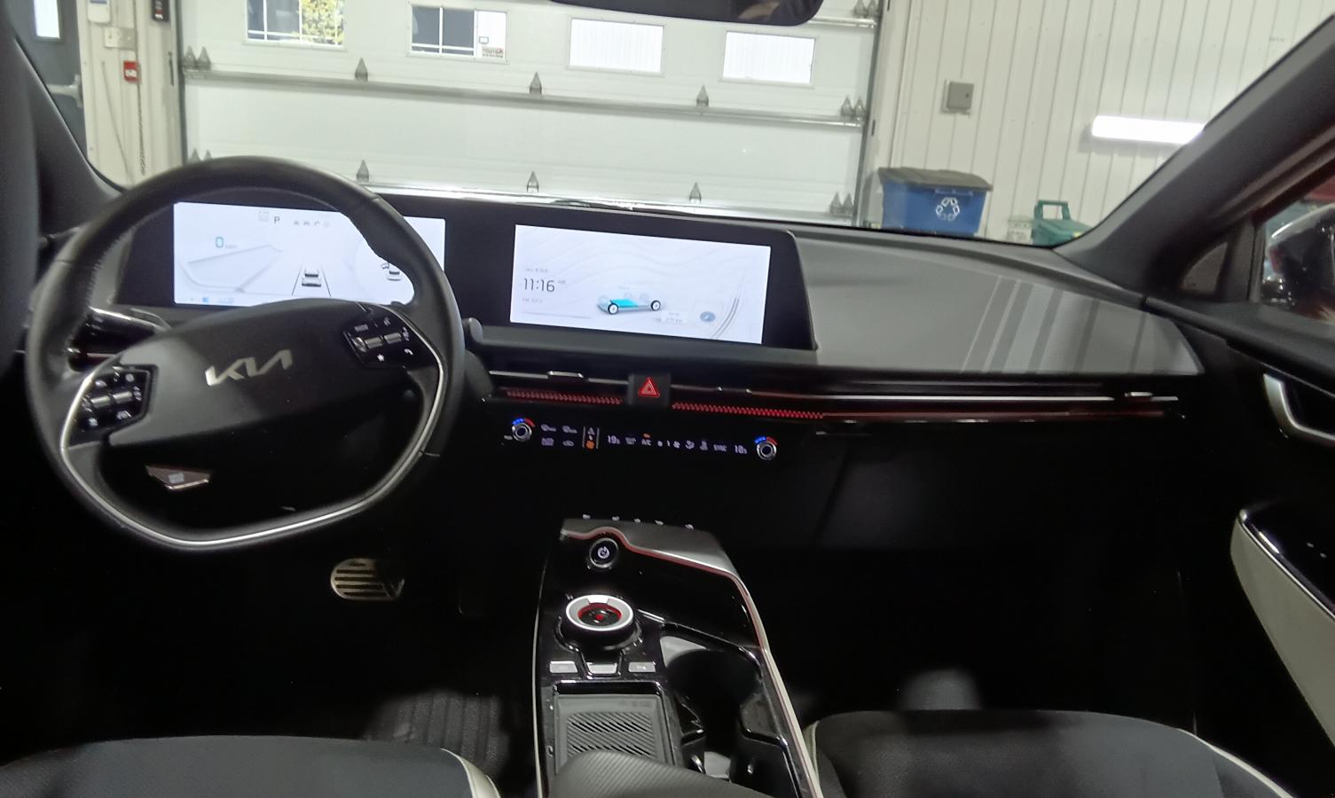 2023 Kia EV6 - Image 22