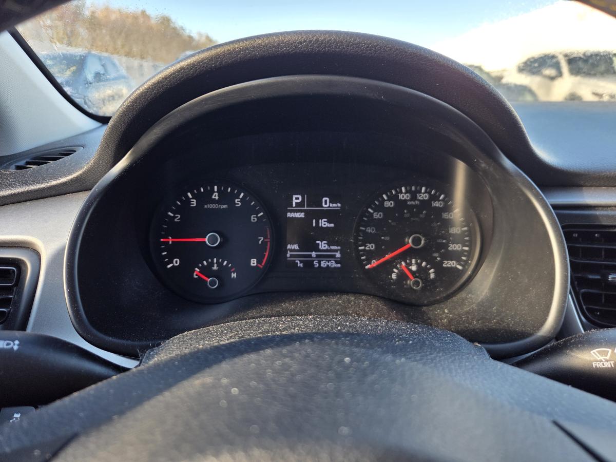2022 Kia Rio5 - Image 10
