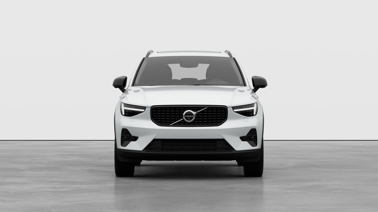 2026 Volvo XC40 - Image 5