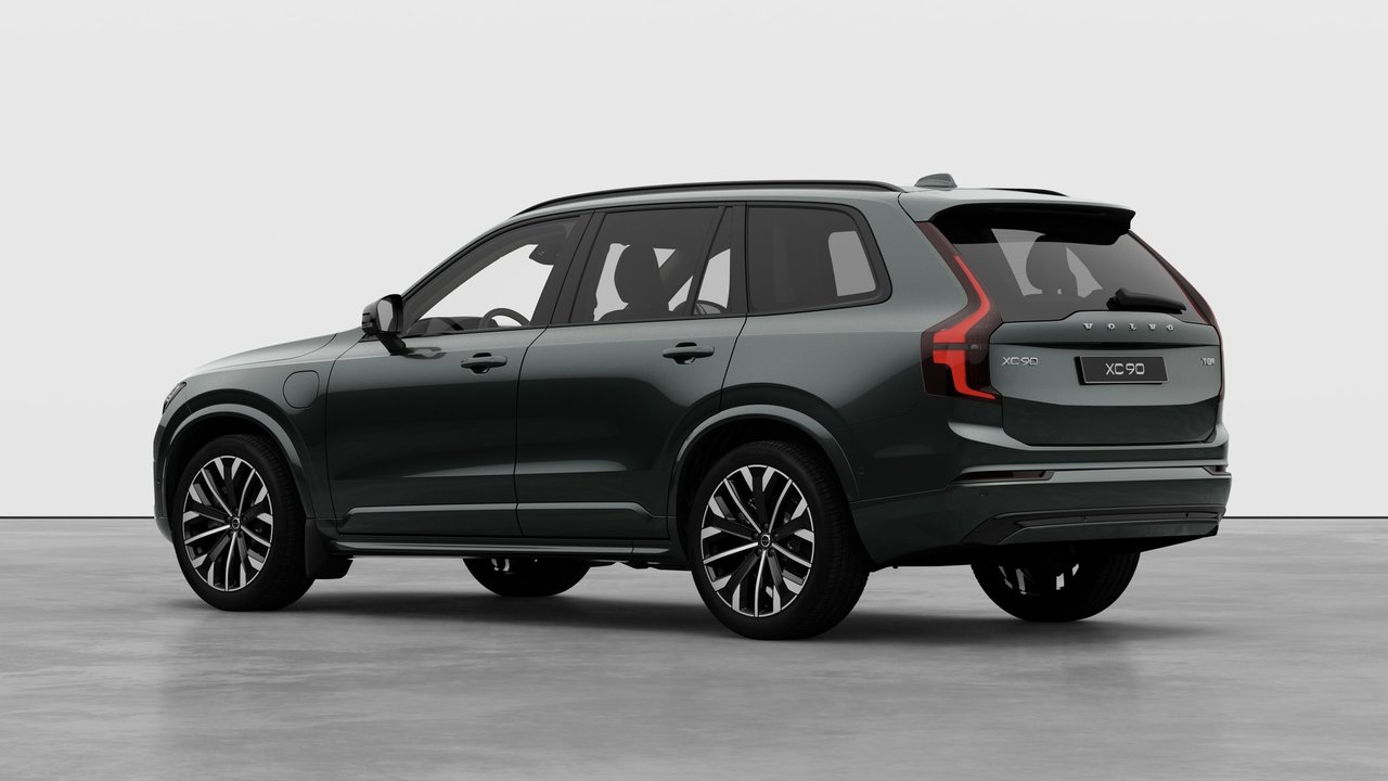 2027 Volvo XC90 Plug-In Hybrid - Image 2