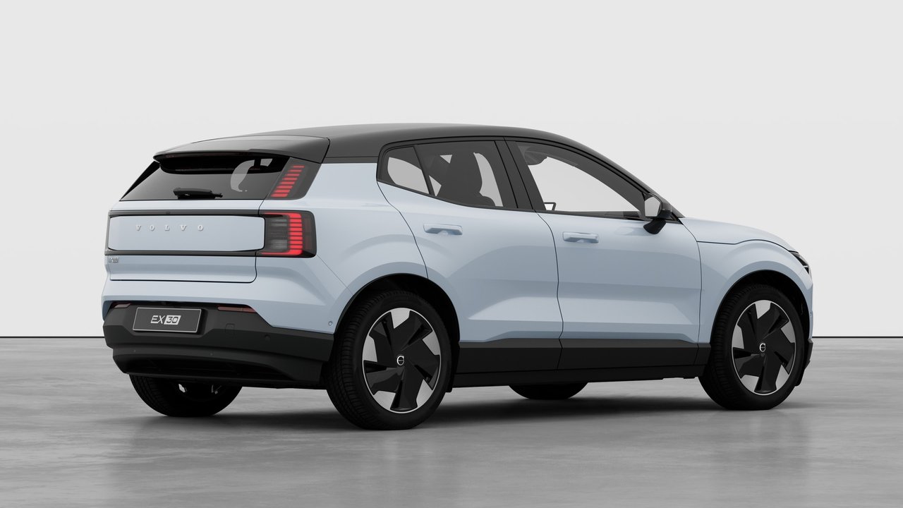 2026 Volvo EX30 - Image 4