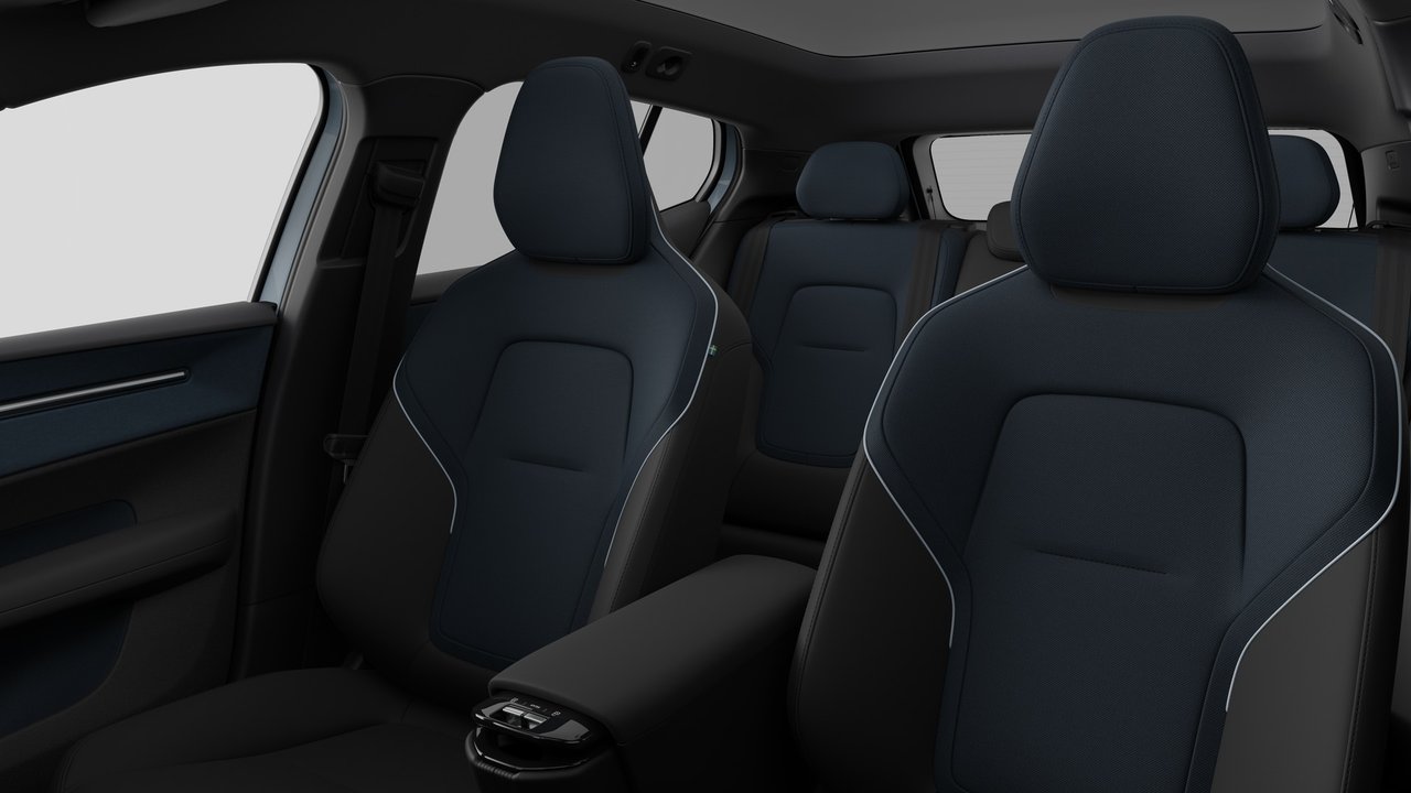 2026 Volvo EX30 - Image 12