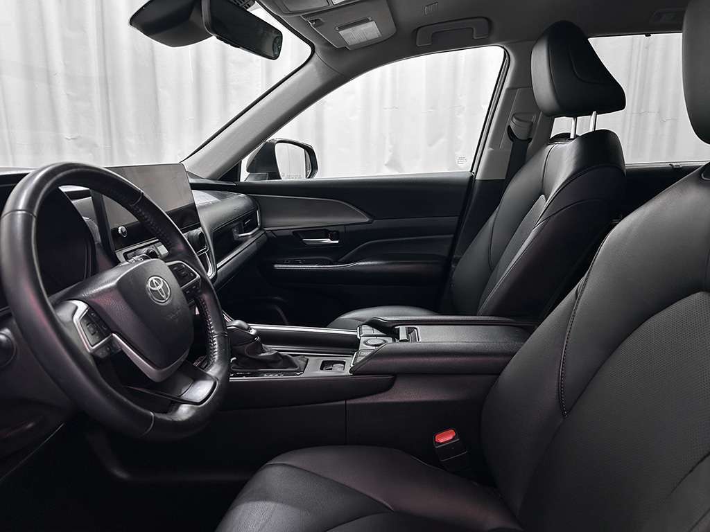 2024 Toyota Grand Highlander - Image 15