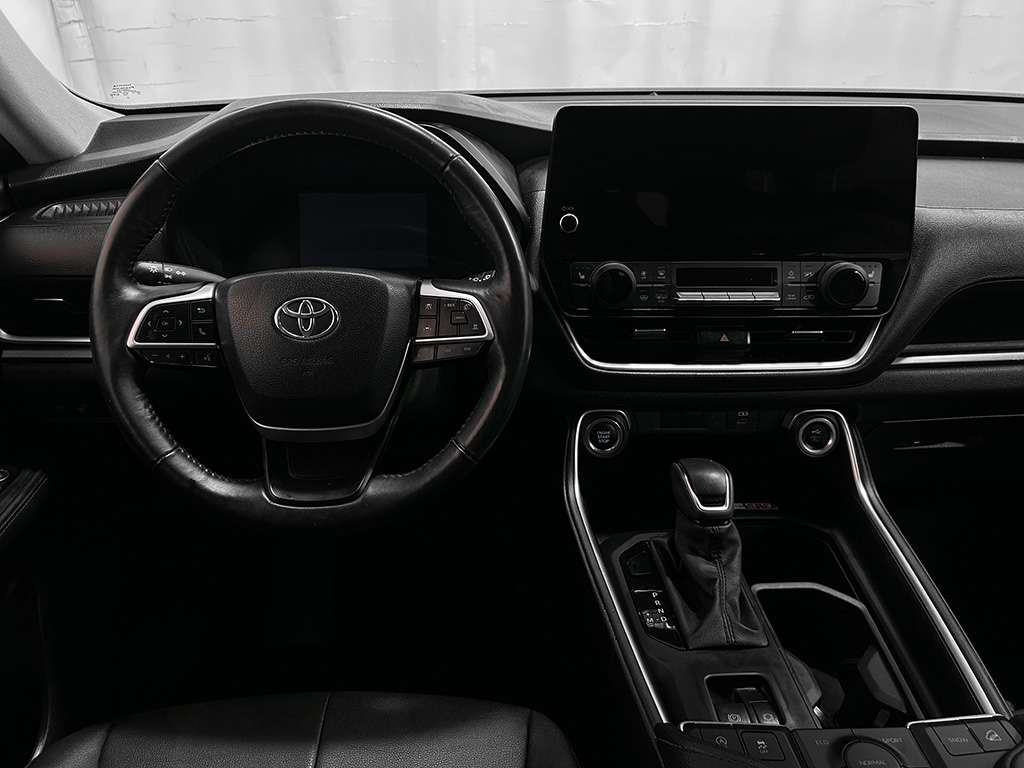 2024 Toyota Grand Highlander - Image 17