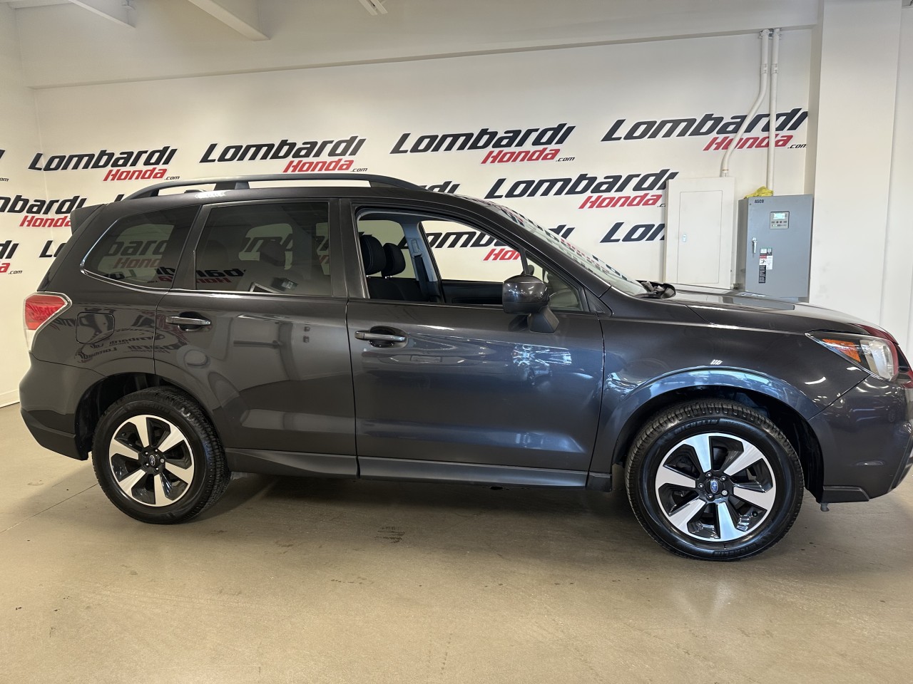 2018 Subaru Forester - Image 10