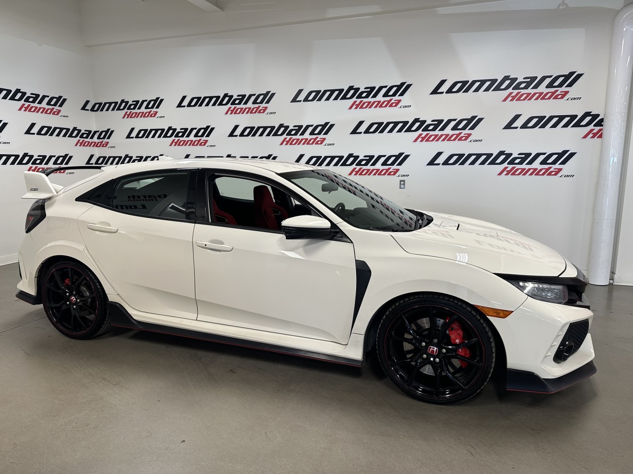 2017 Honda Civic Type R - Image 9