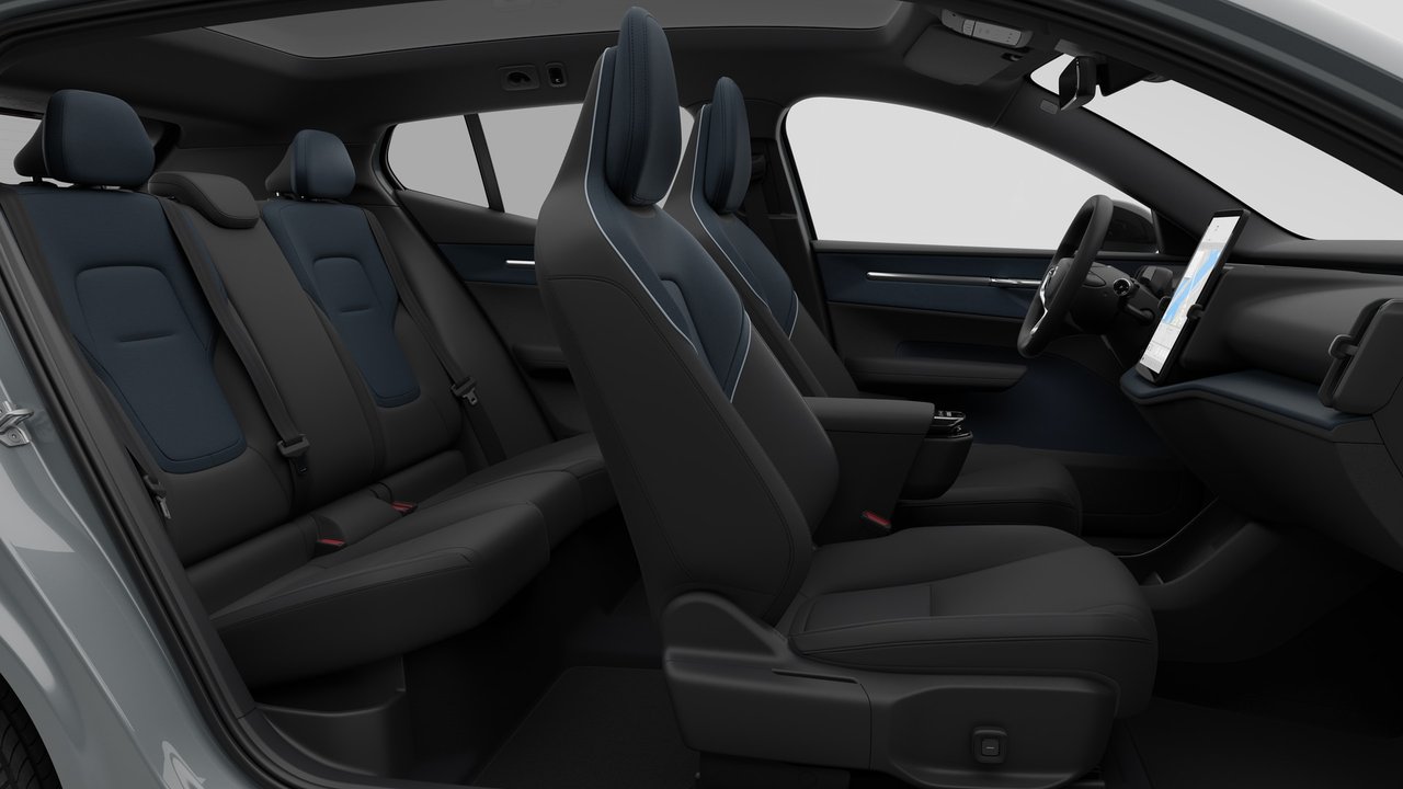 2026 Volvo EX30 - Image 13