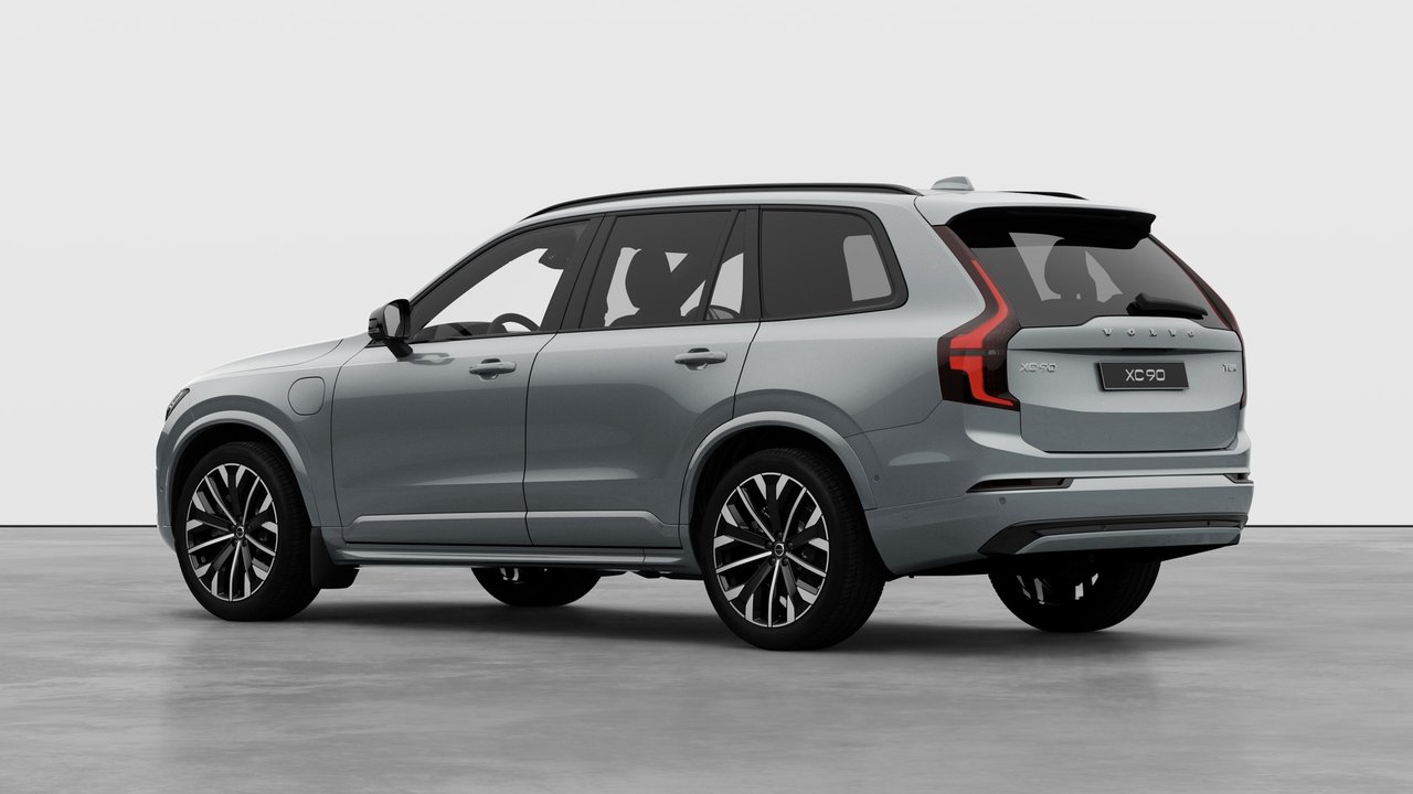 2027 Volvo XC90 Plug-in hybrid - Image 2