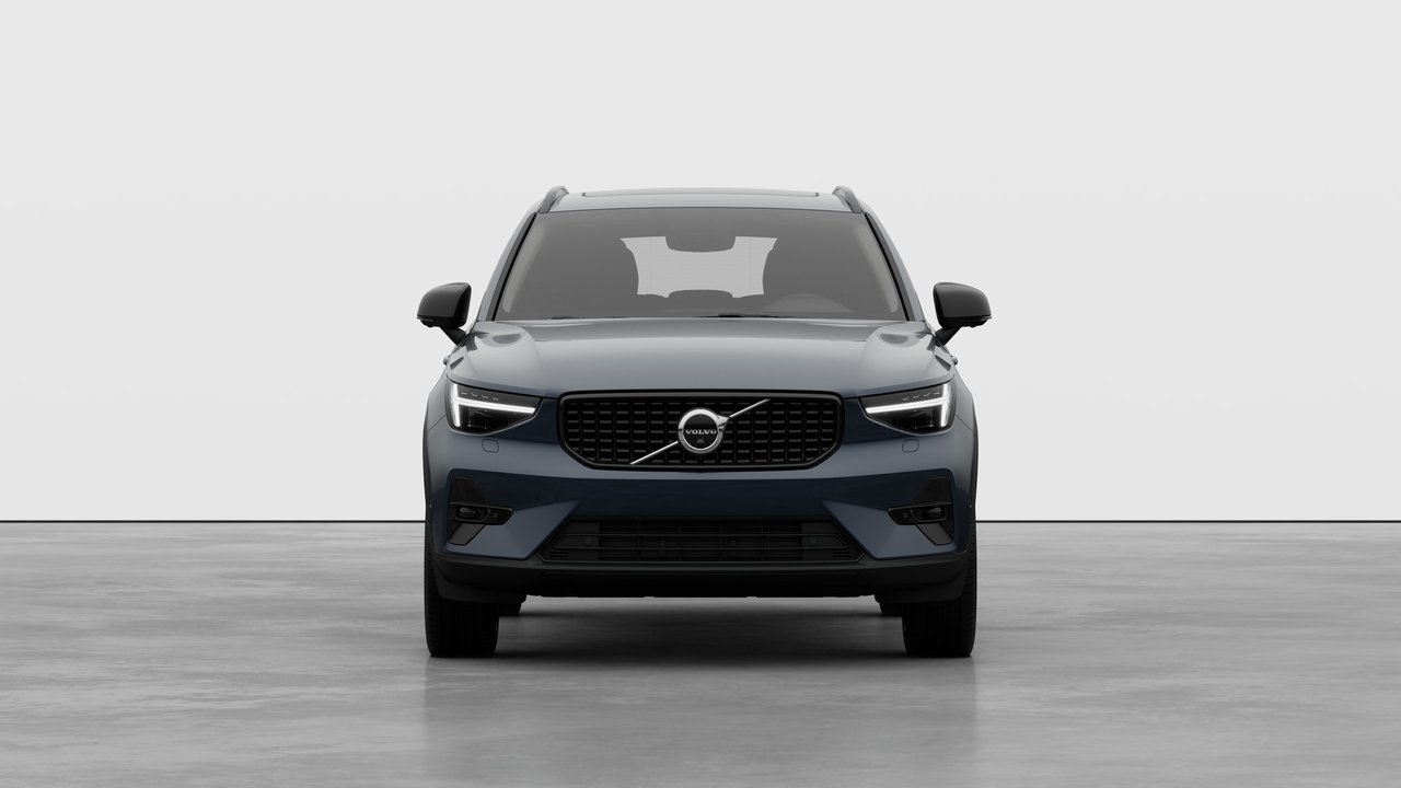 2026 Volvo XC40 - Image 5
