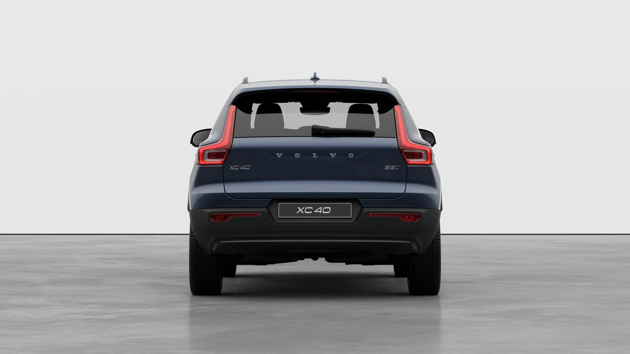 2026 Volvo XC40 - Image 6