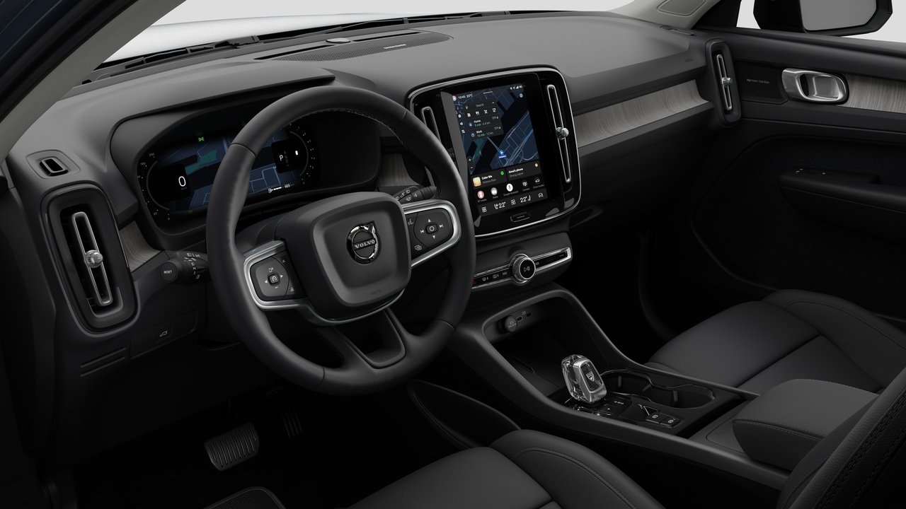 2026 Volvo XC40 - Image 10