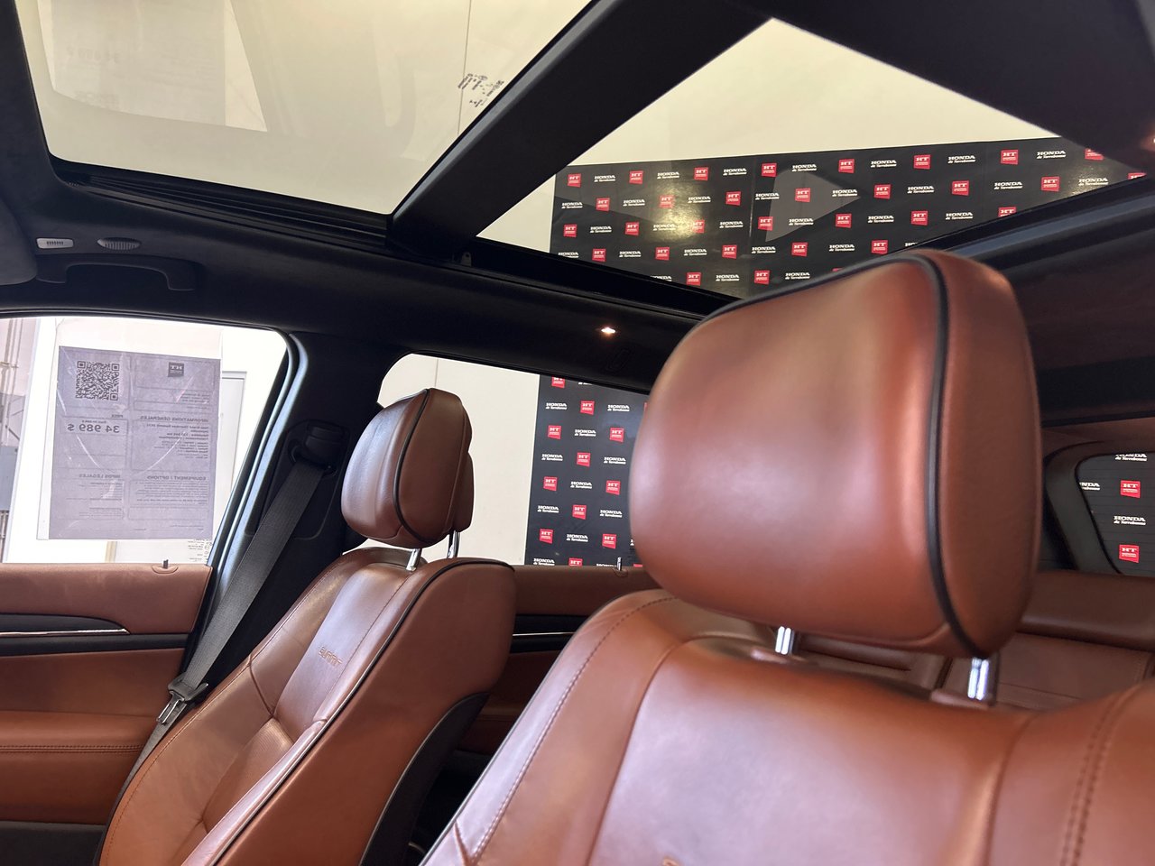2021 Jeep Grand Cherokee - Image 21
