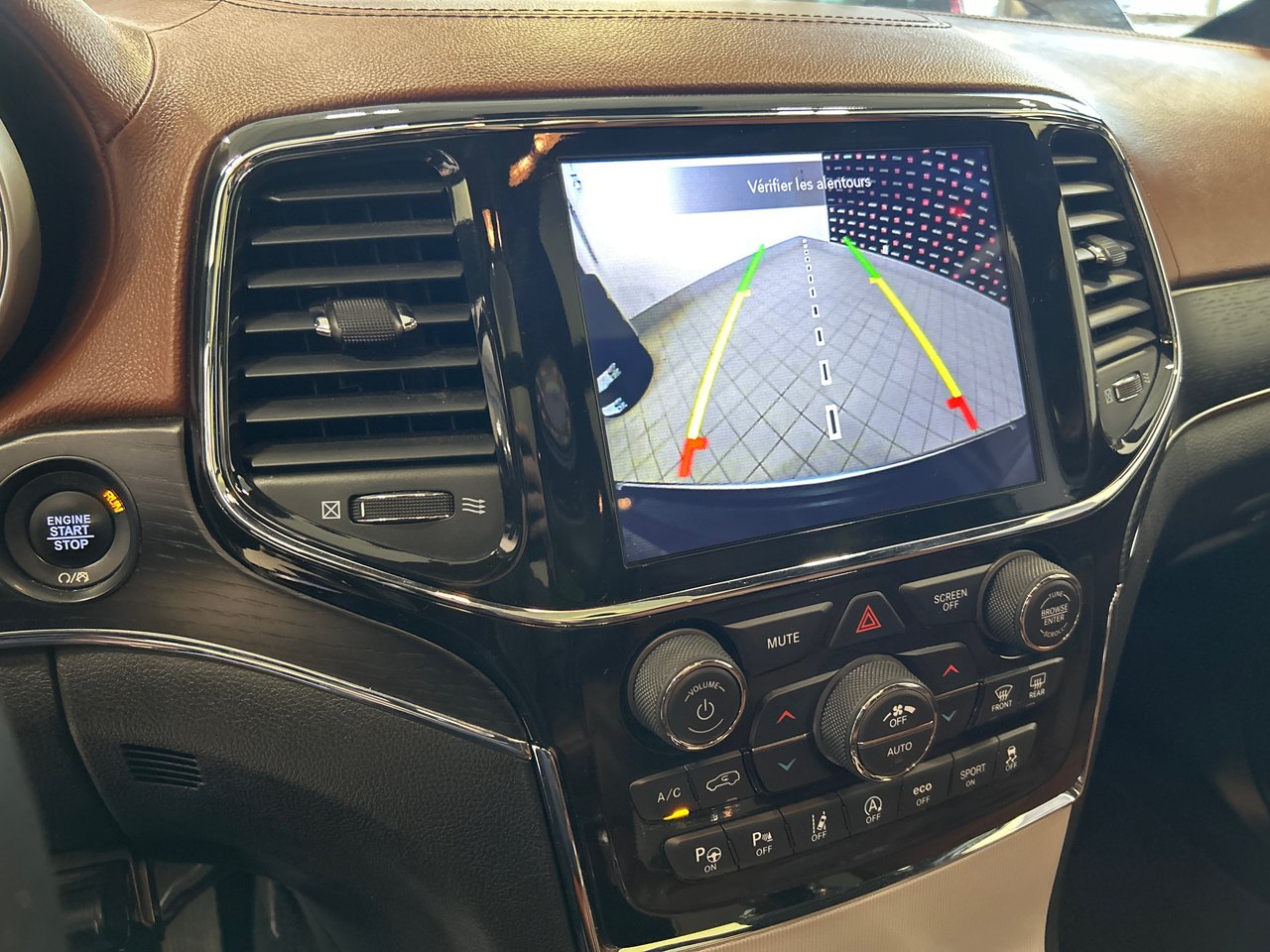 2021 Jeep Grand Cherokee - Image 28