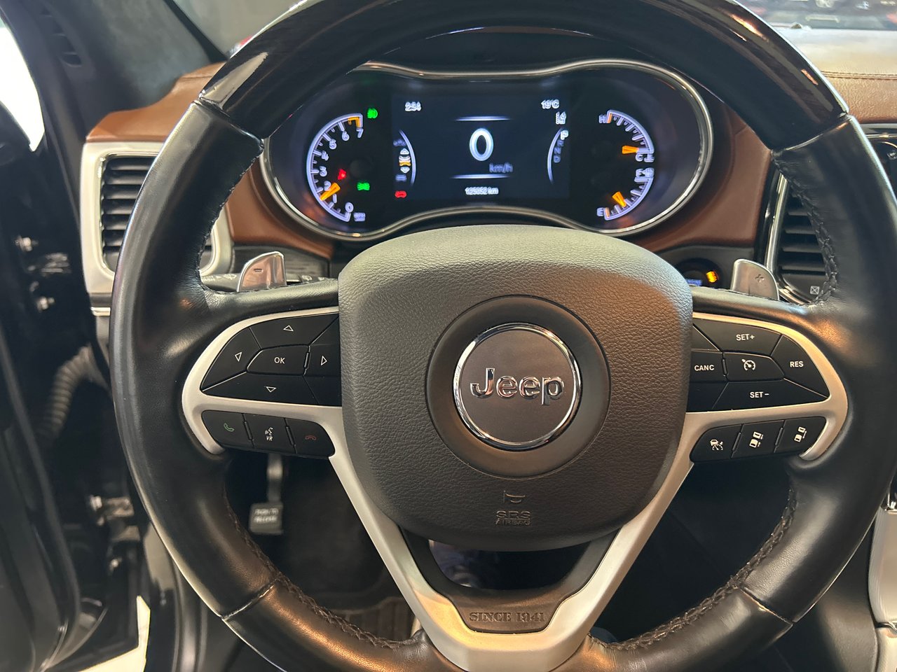2021 Jeep Grand Cherokee - Image 30