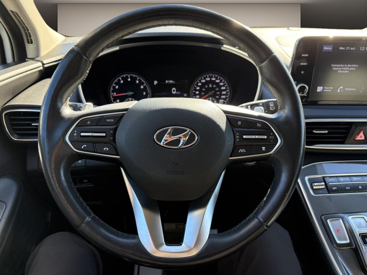 2022 Hyundai Santa Fe - Image 15