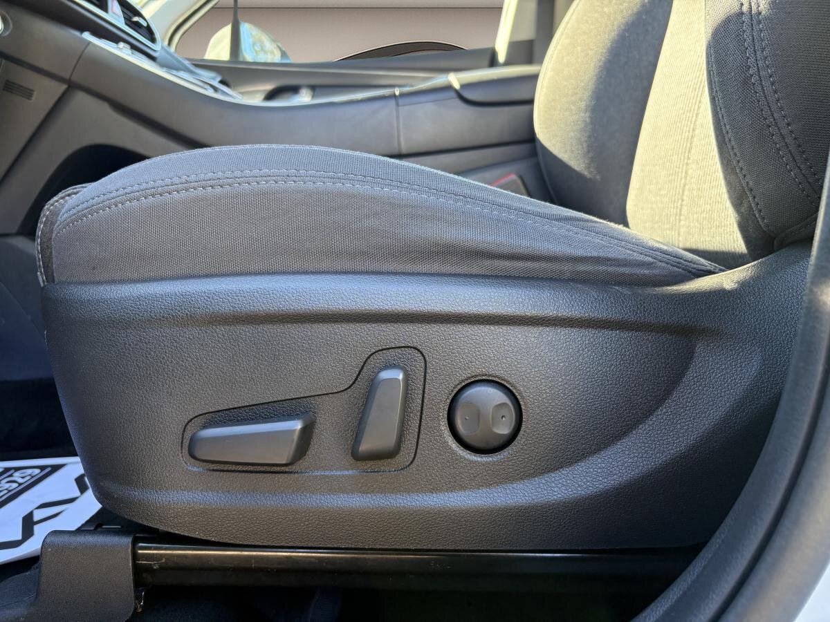 2022 Hyundai Santa Fe - Image 21