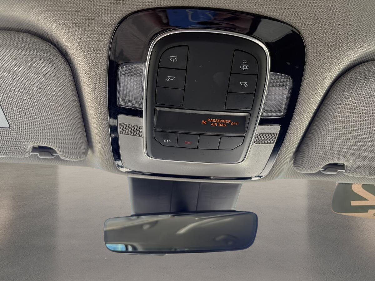 2022 Hyundai Santa Fe - Image 23