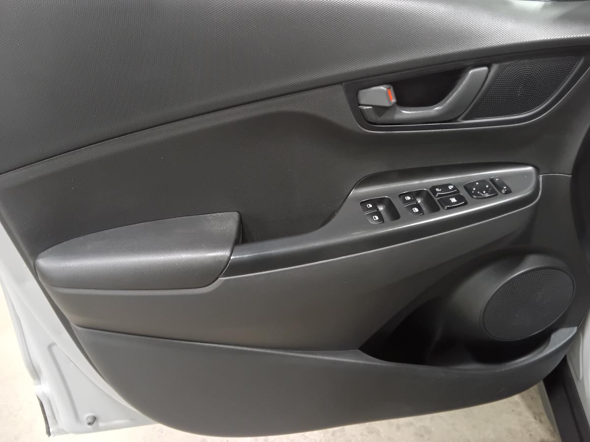 2022 Hyundai Kona - Image 10