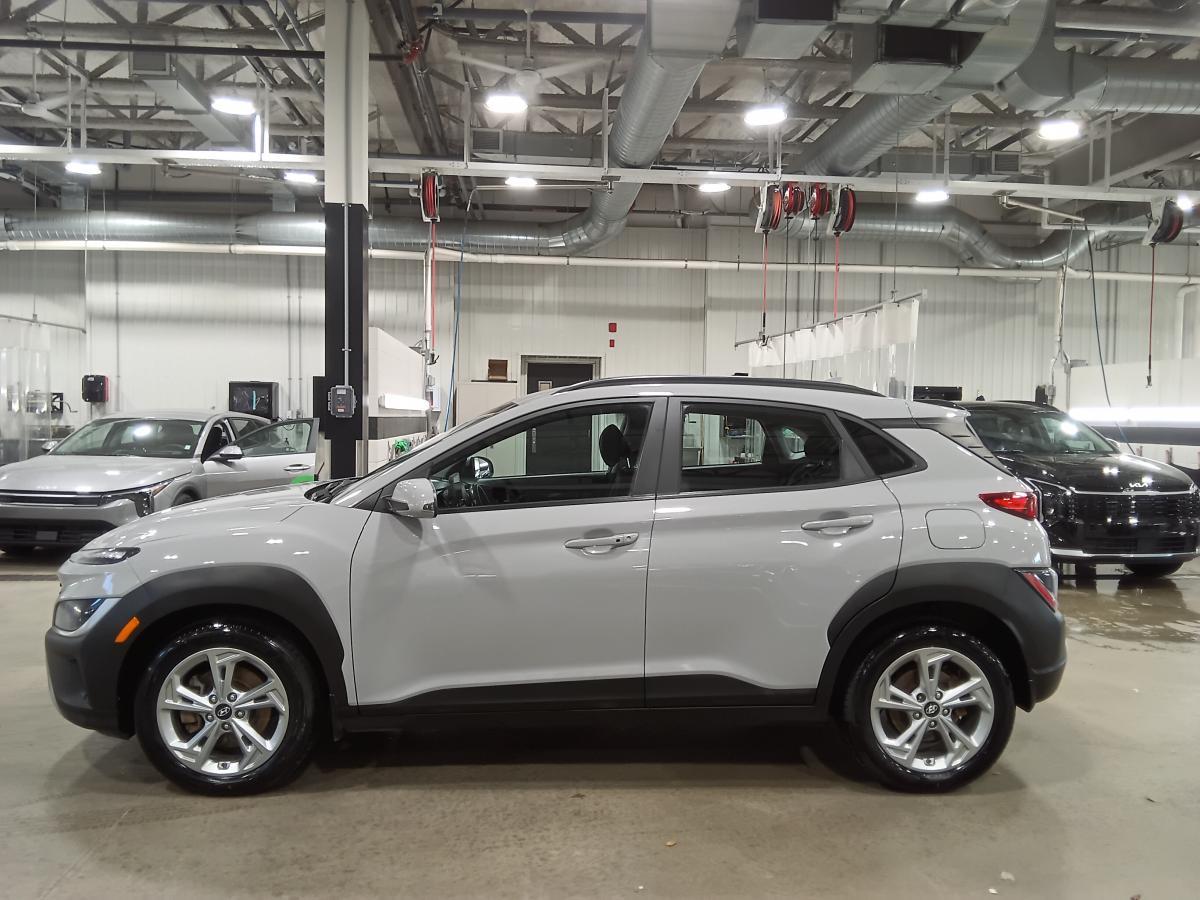 2022 Hyundai Kona - Image 16