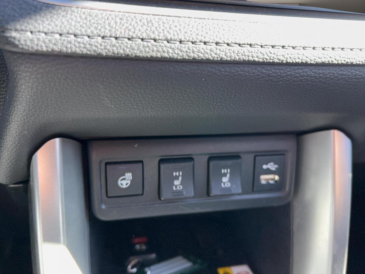 2022 Toyota Corolla Cross - Image 16