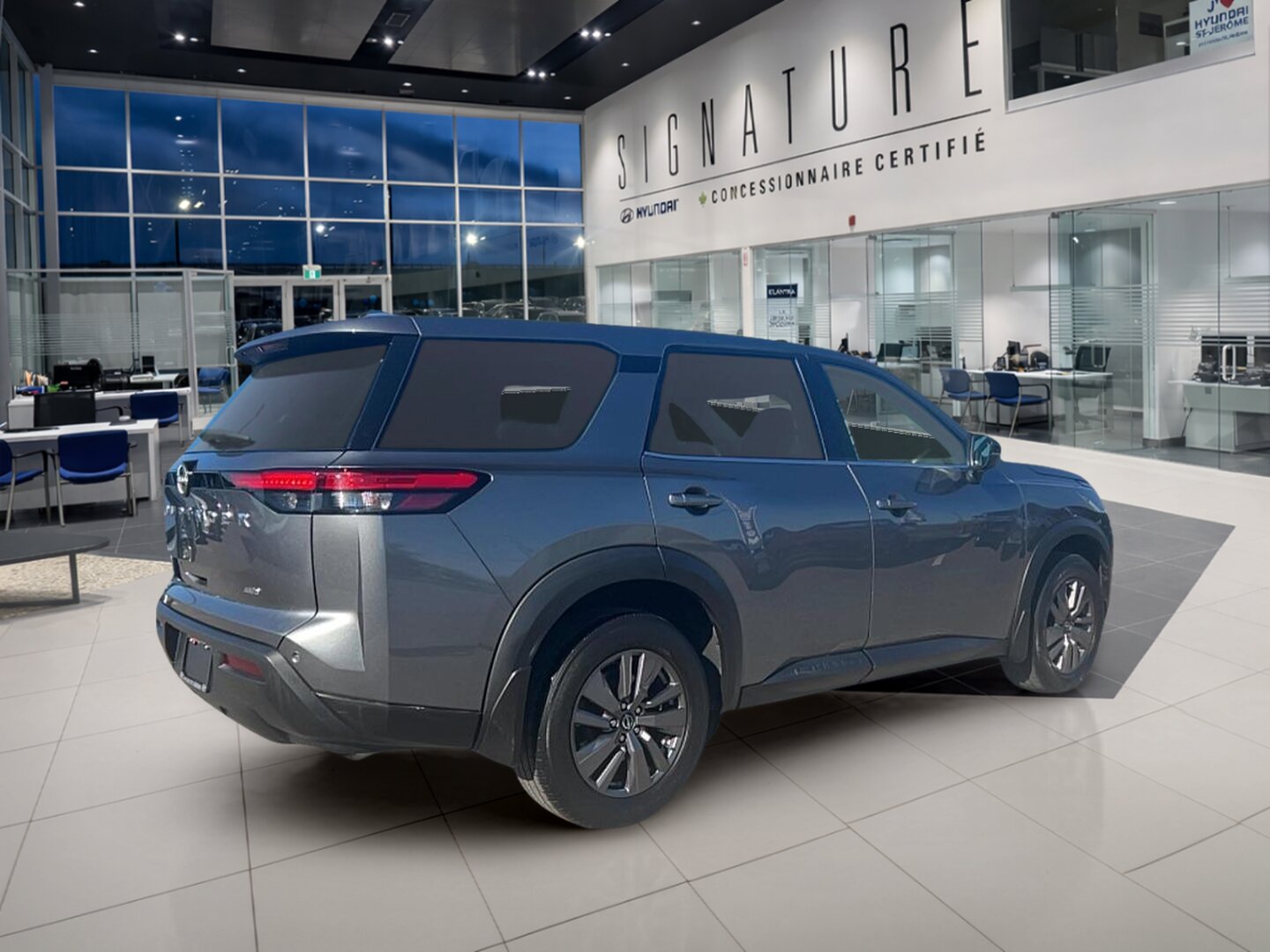 2023 Nissan Pathfinder - Image 5